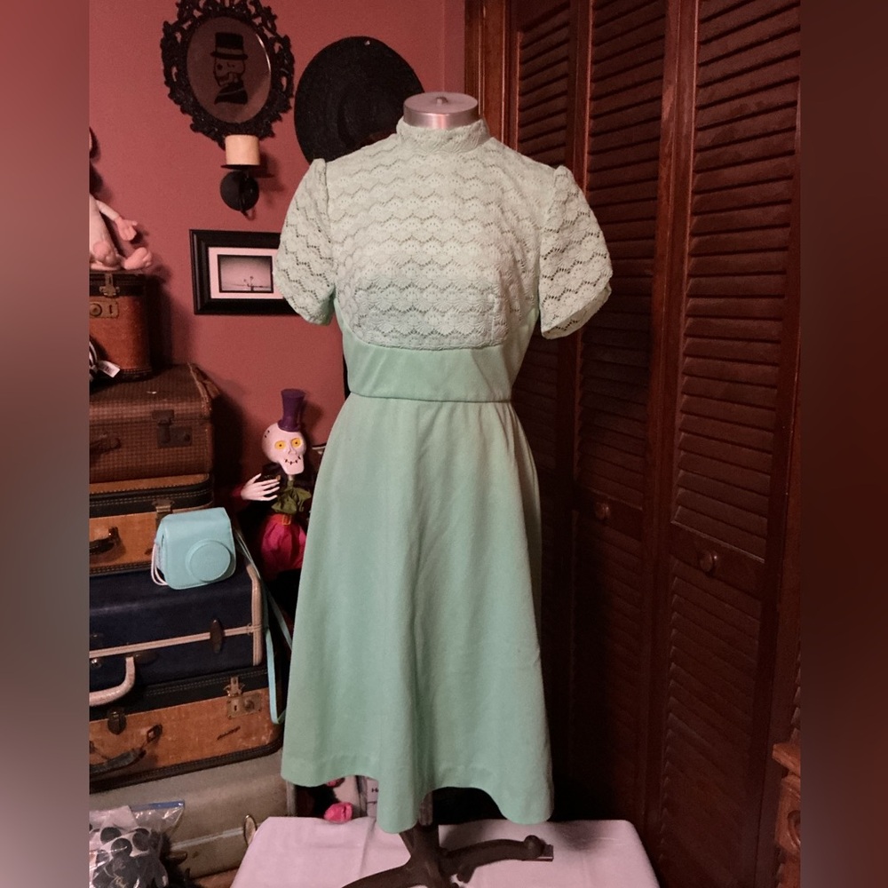 Vintage 1970’s mint dress